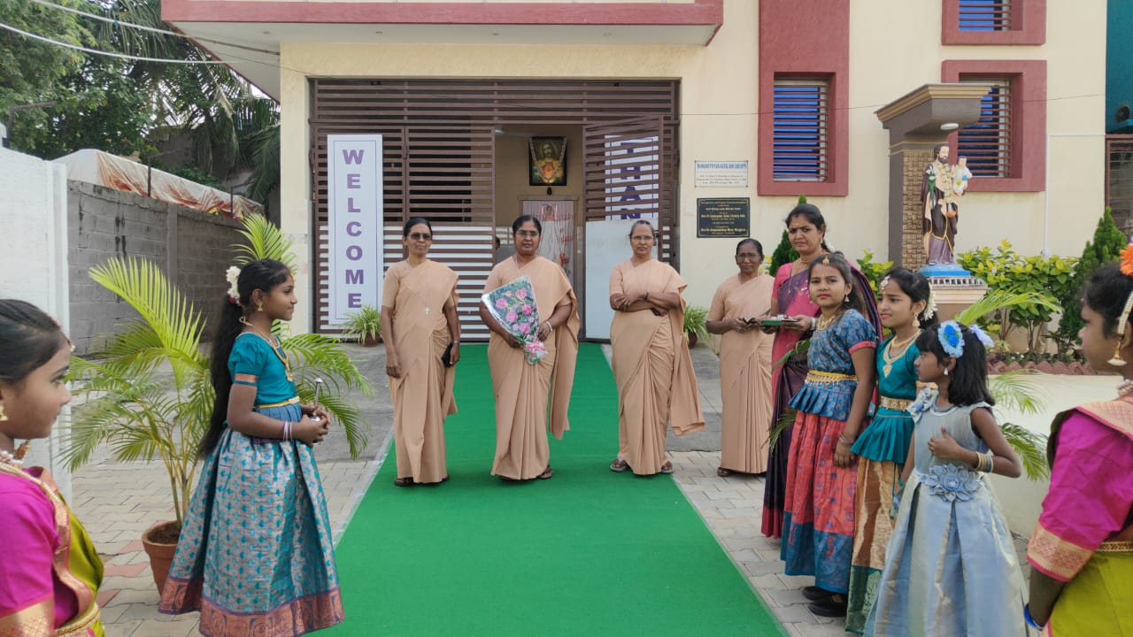Sisters welcomed at the Provincial Visit